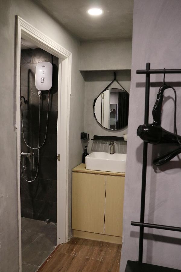 Guest house Charming Cozy - 85b Homestay - District 1